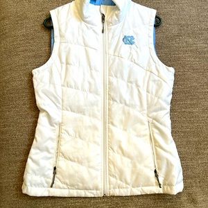 UNC  Columbia reversible vest slightly used in great condition worn twice.